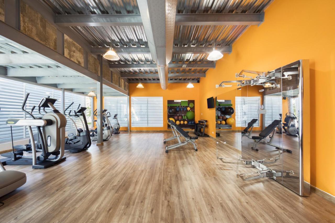 El Embajador, A Royal Hideaway Hotel Santo Domingo Zewnętrze zdjęcie The gym at the 2012 Olympic Village