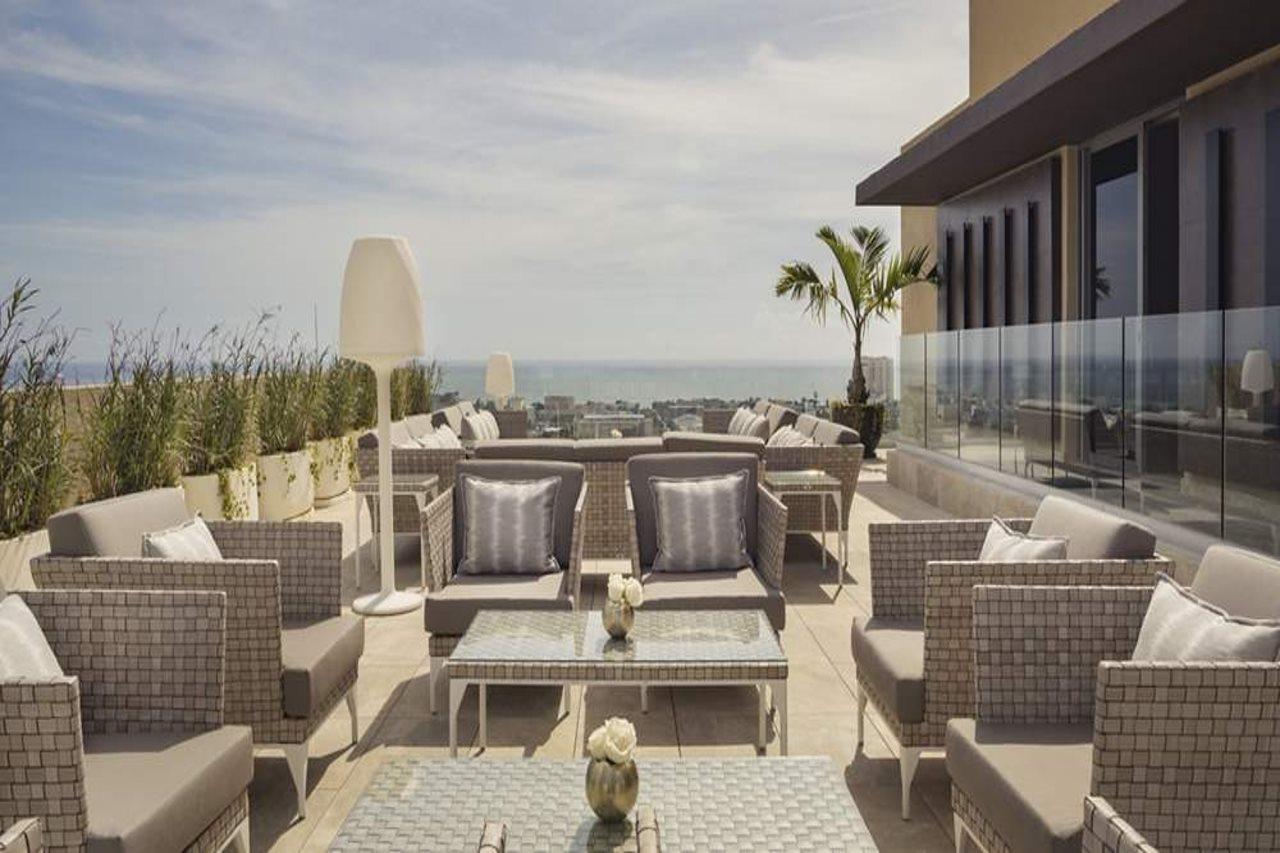 El Embajador, A Royal Hideaway Hotel Santo Domingo Zewnętrze zdjęcie The rooftop lounge at the West Hollywood Hotel