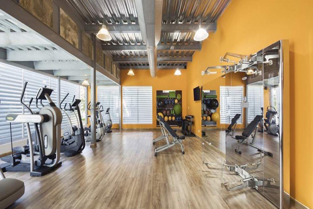 El Embajador, A Royal Hideaway Hotel Santo Domingo Zewnętrze zdjęcie The gym at the 2012 Olympic Village