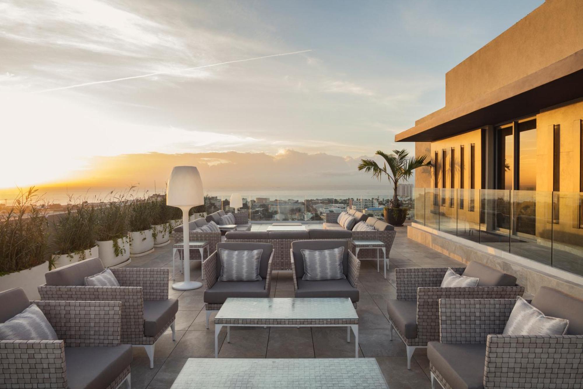 El Embajador, A Royal Hideaway Hotel Santo Domingo Zewnętrze zdjęcie The View Rooftop Bar
